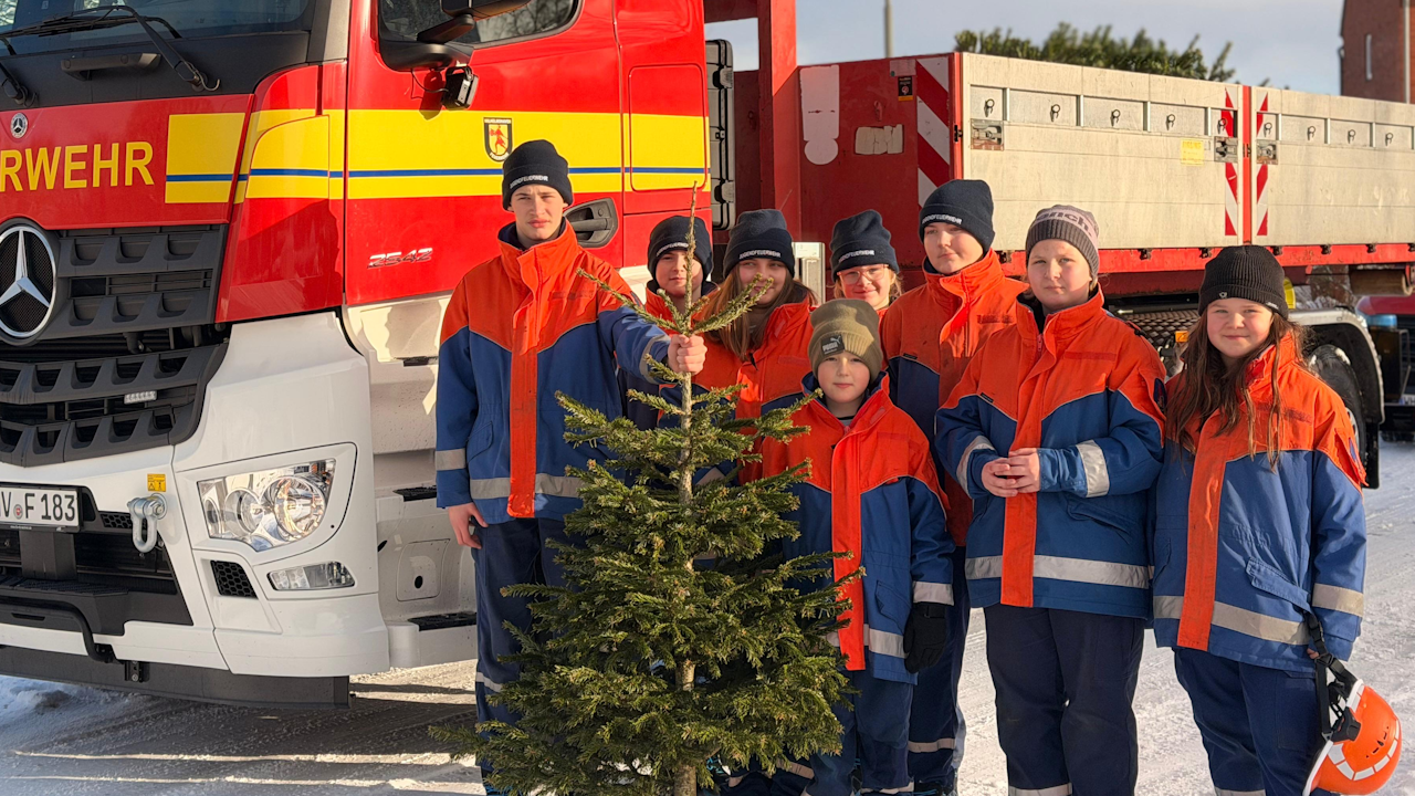 Tannenbaumaktion der Jugendfeuerwehr Rüstringen